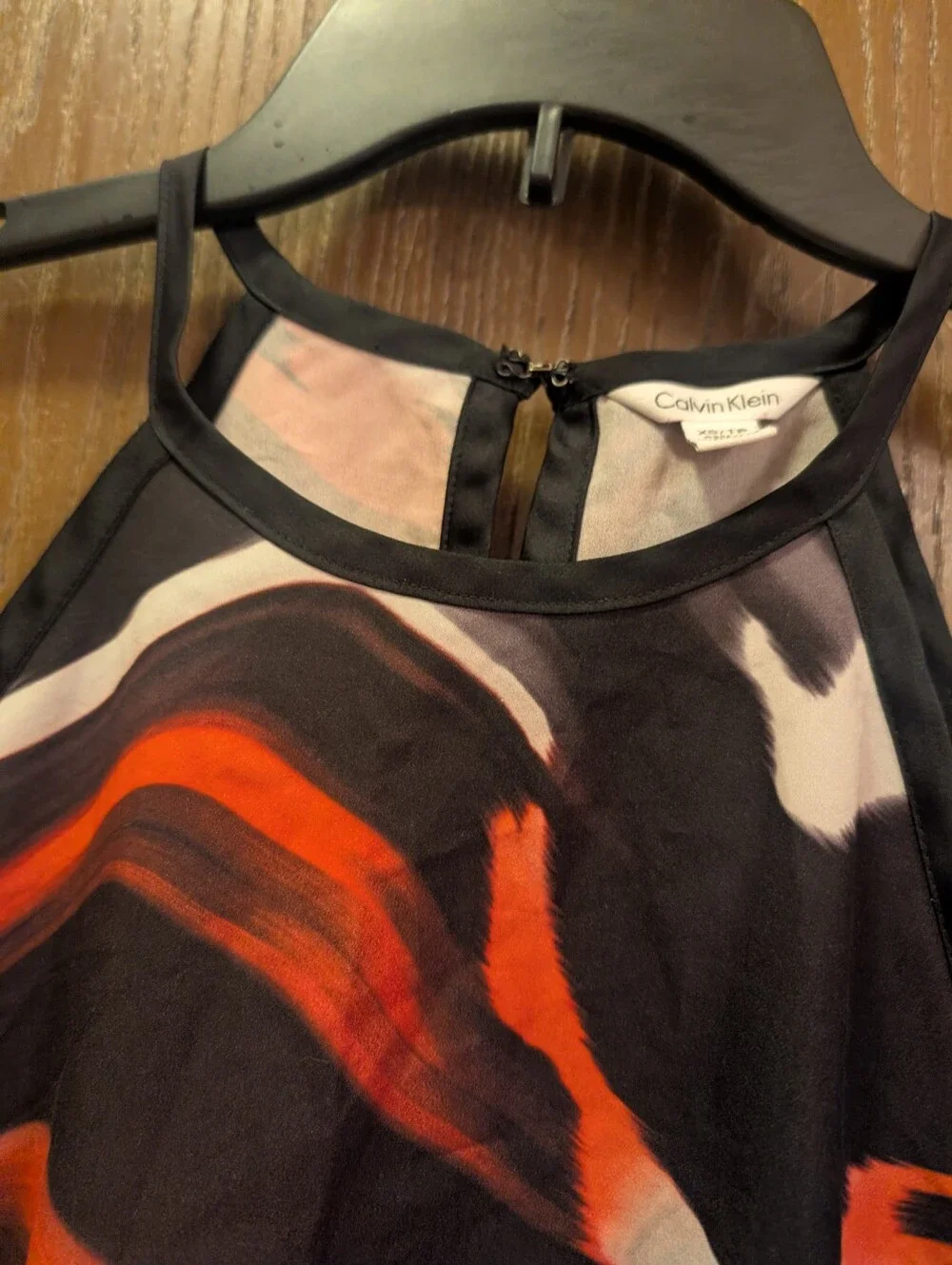 Calvin Klein Women's XS Red White Black Sleeveless Blouse